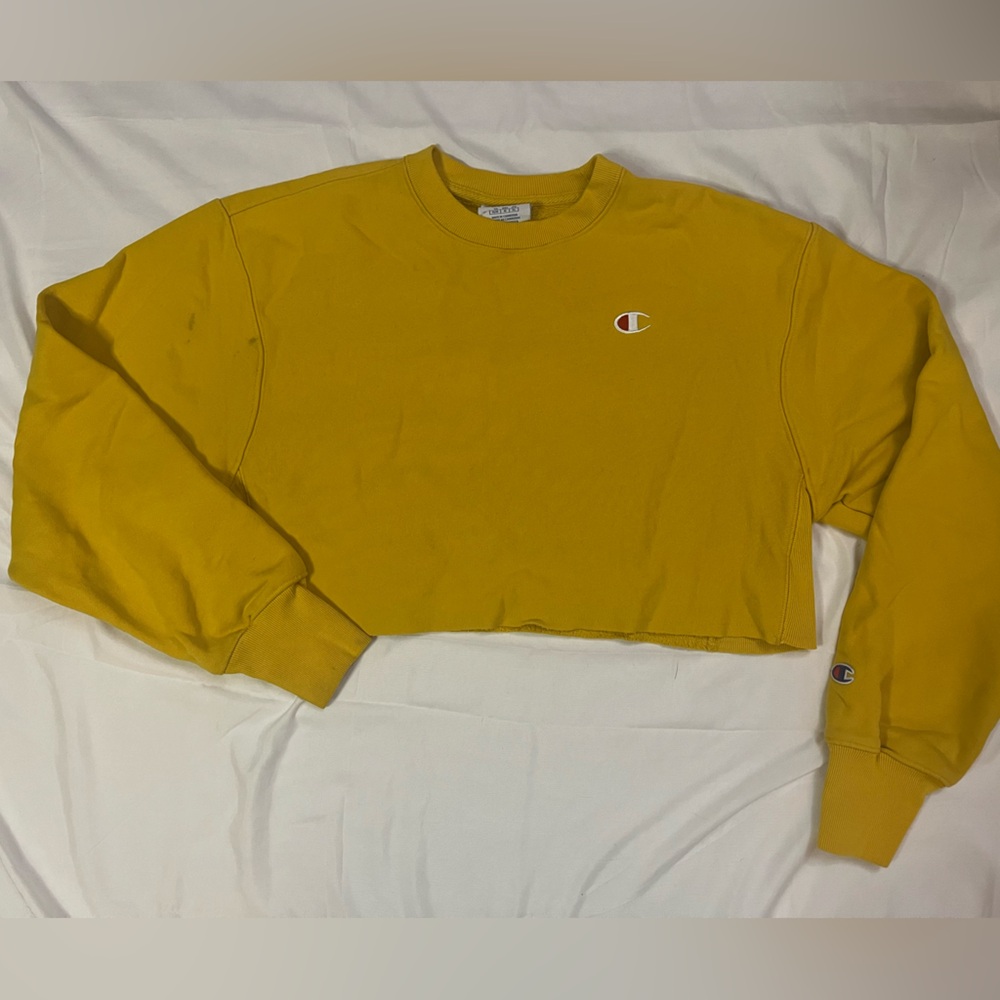 Champion Women's Mustard Cropped Sweatshirt